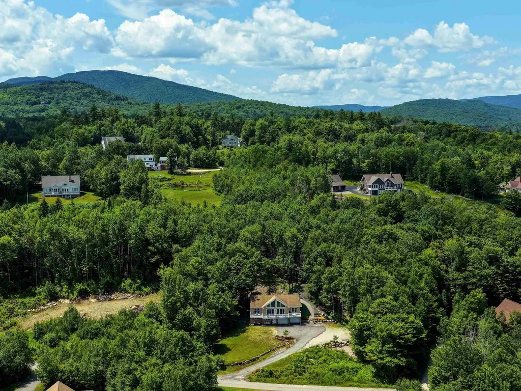 87 Glade Circle Campton NH 03223