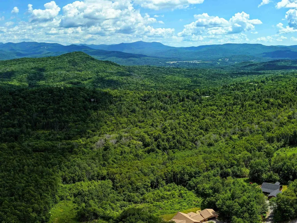 87 Glade Circle Campton NH 03223