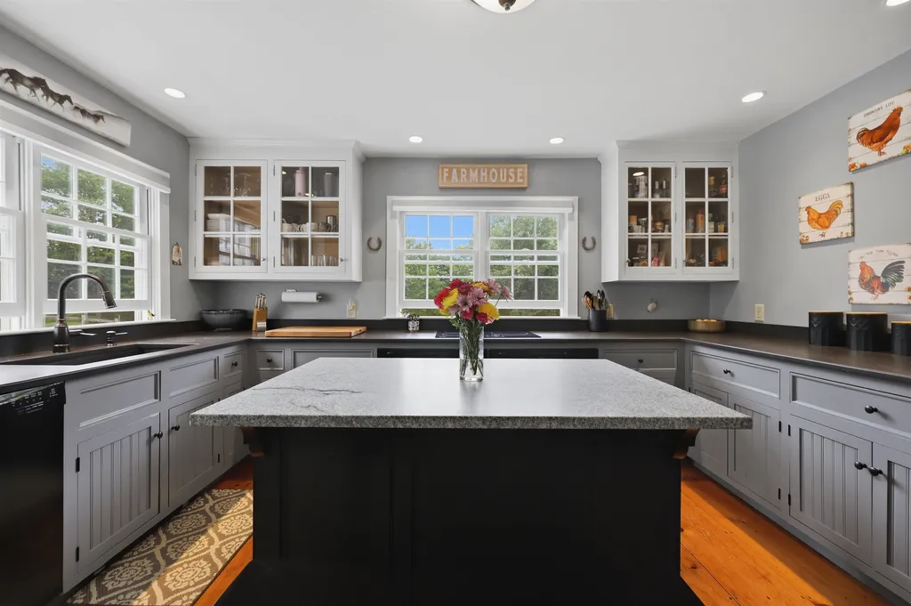 72 Old Northfield Road Hinsdale NH 03451