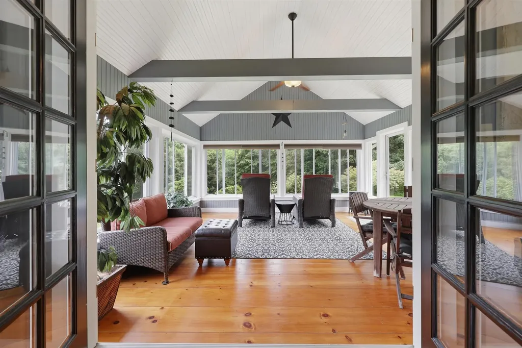 72 Old Northfield Road Hinsdale NH 03451