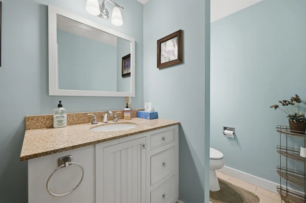 72 Old Northfield Road Hinsdale NH 03451