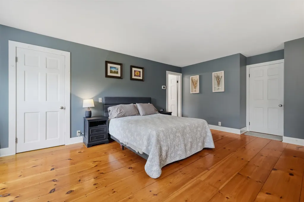 72 Old Northfield Road Hinsdale NH 03451