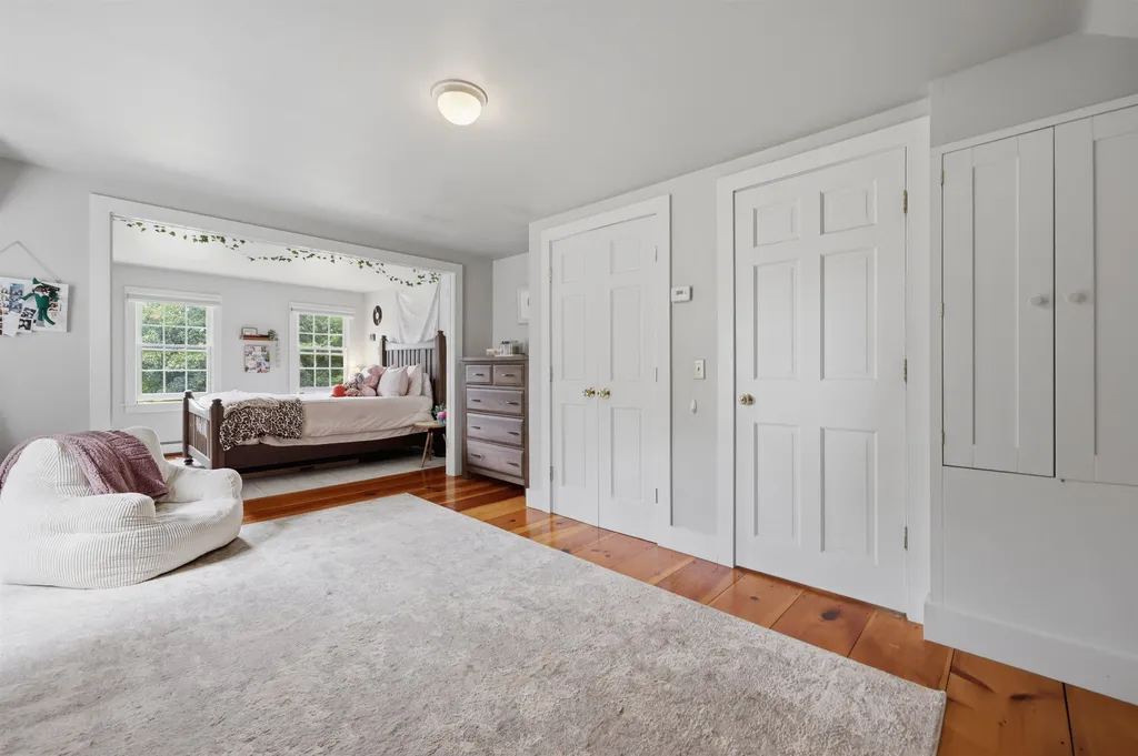 72 Old Northfield Road Hinsdale NH 03451
