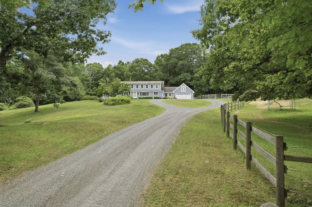 72 Old Northfield Road Hinsdale NH 03451