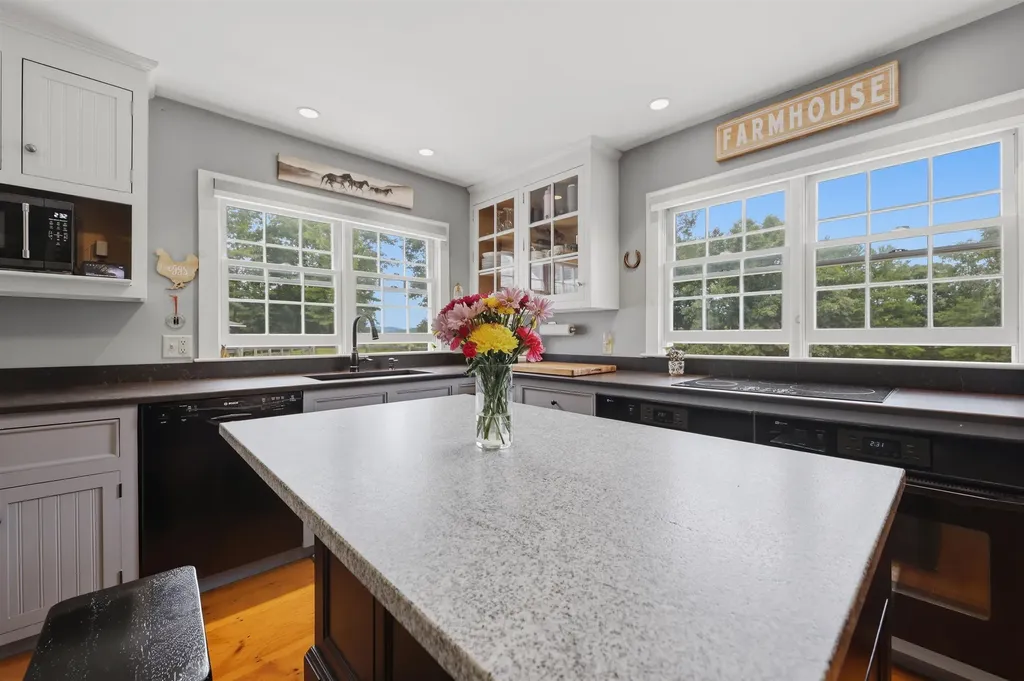 72 Old Northfield Road Hinsdale NH 03451