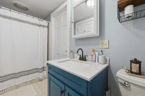 72 Old Northfield Road Hinsdale NH 03451