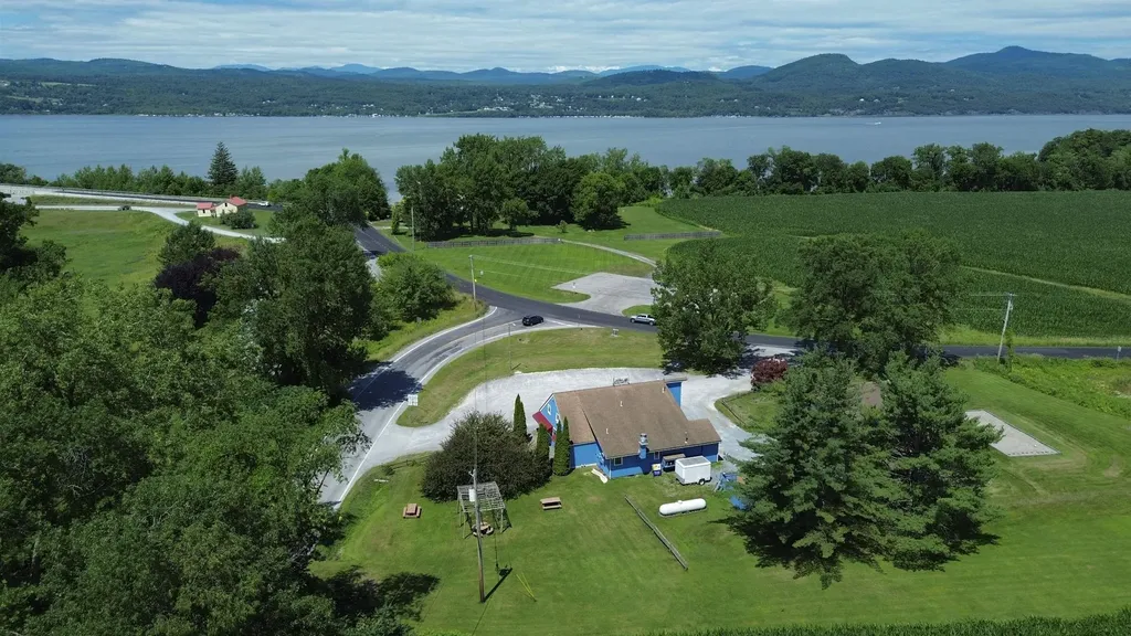 8013 Vt-17 Route Addison VT 05491