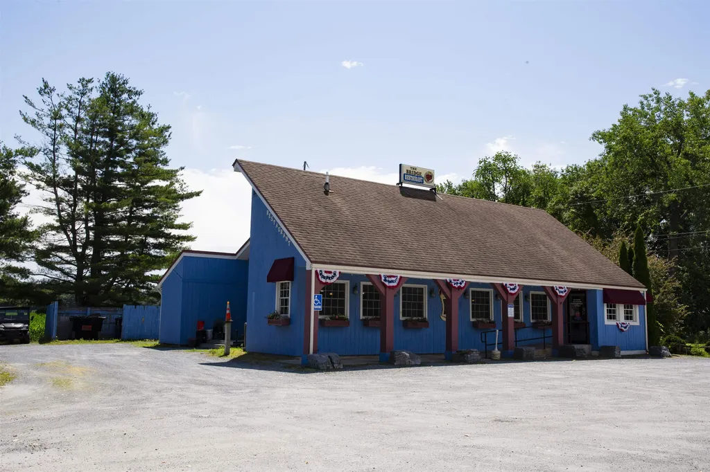 8013 Vt-17 Route Addison VT 05491
