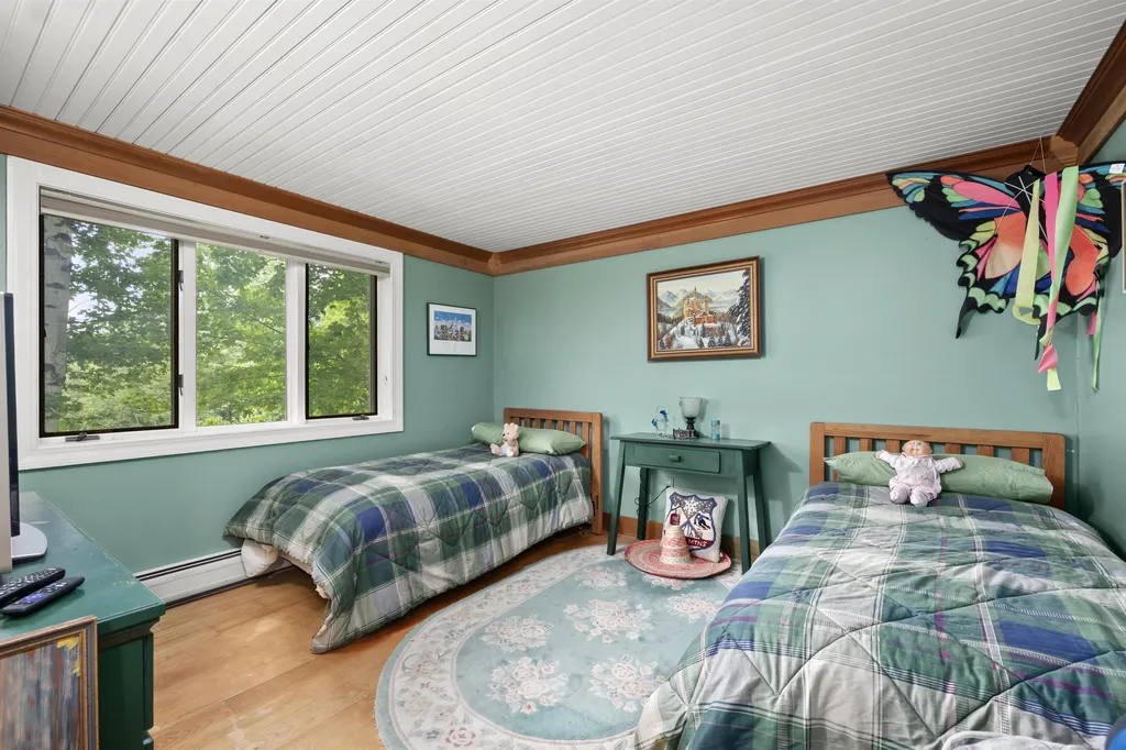 28 Mccoy Court Campton NH 03223