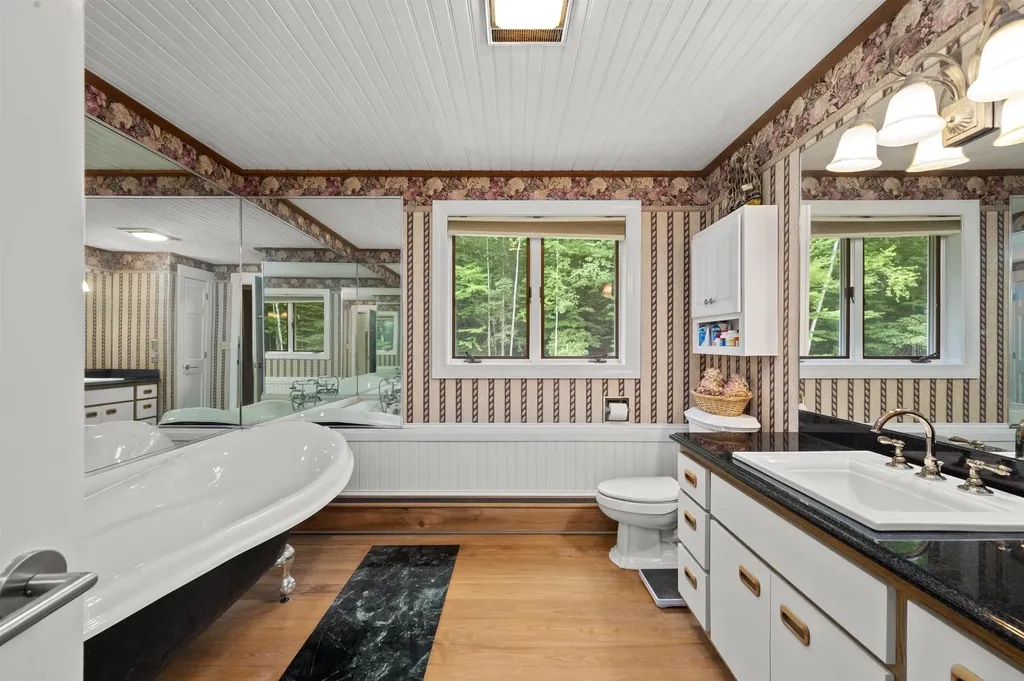 28 Mccoy Court Campton NH 03223