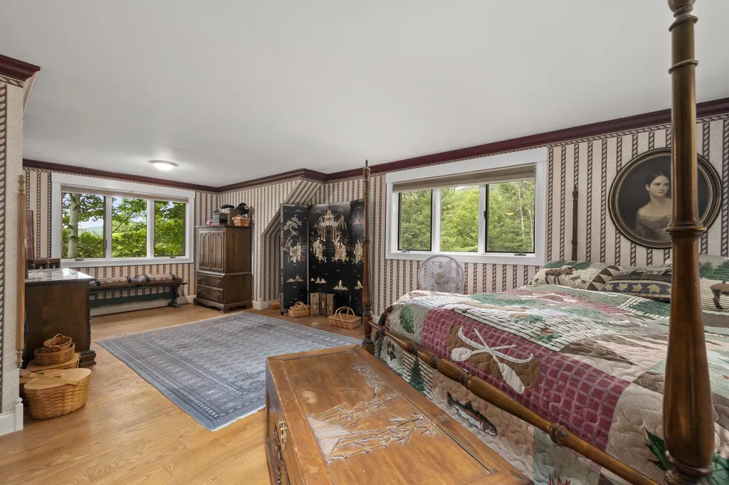 28 Mccoy Court Campton NH 03223