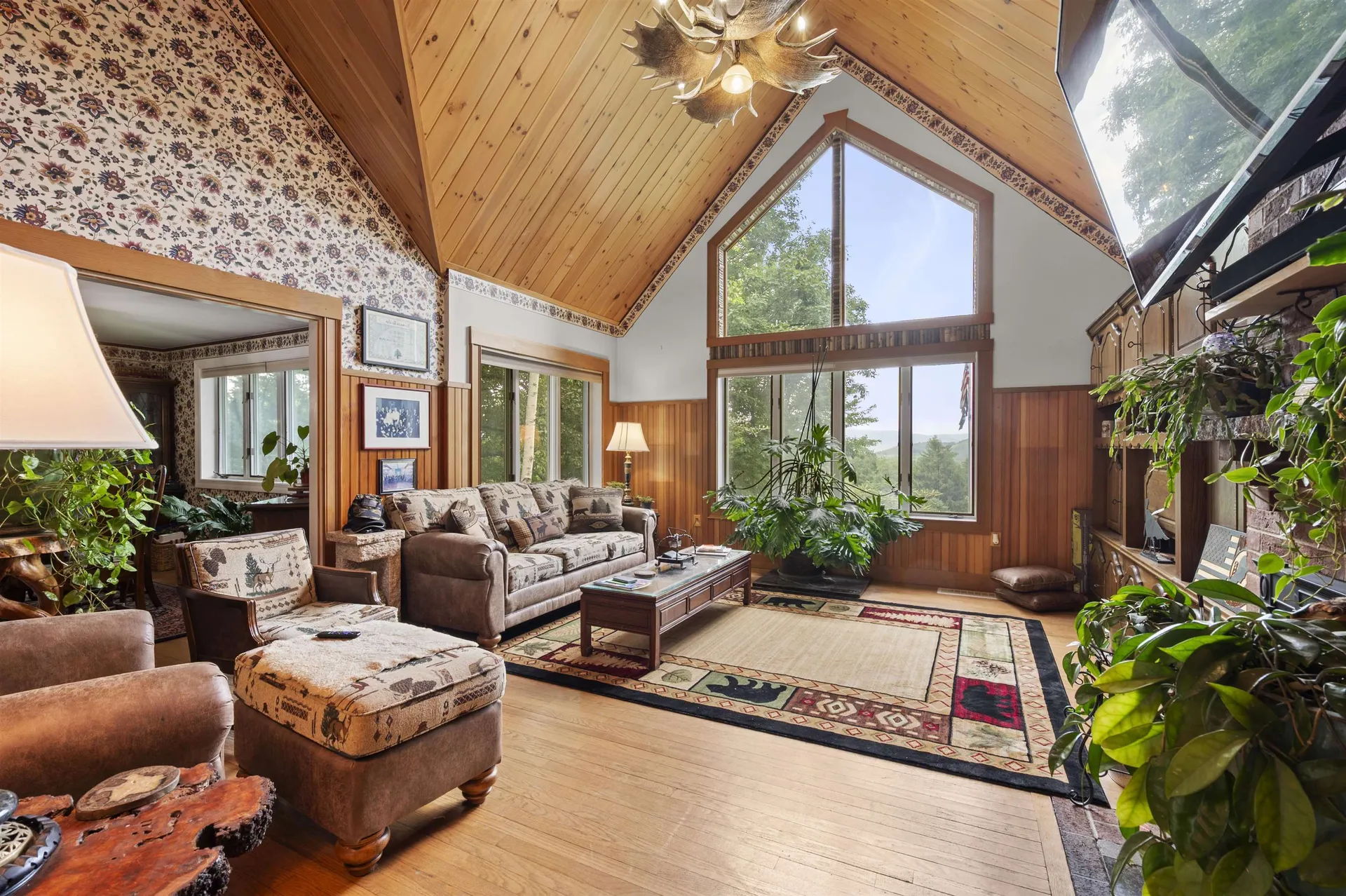 28 Mccoy Court Campton NH 03223