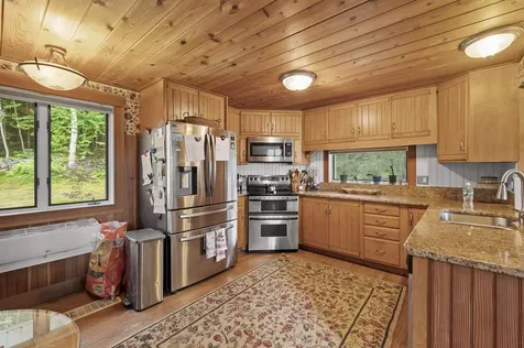 28 Mccoy Court Campton NH 03223