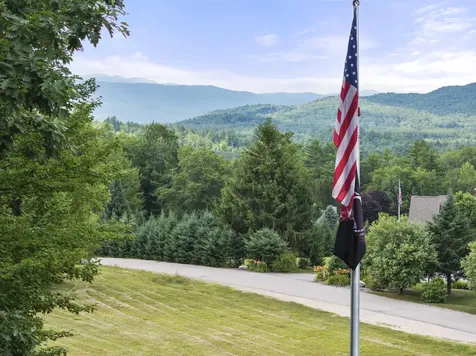 28 Mccoy Court Campton NH 03223