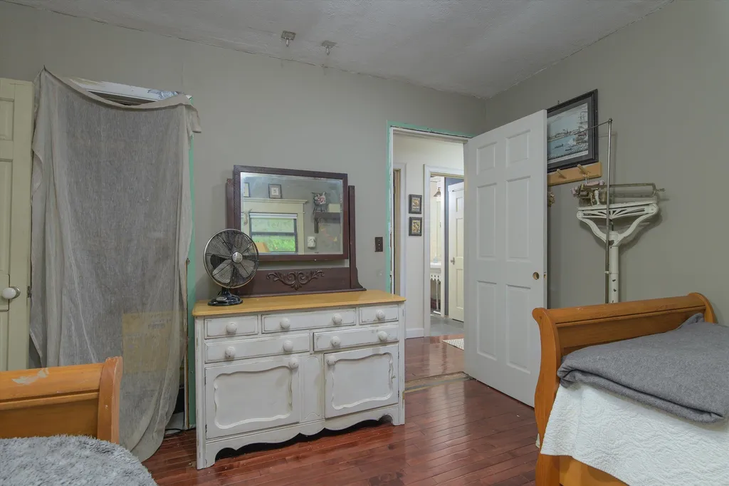 252 Tudor Road Sandgate VT 05250