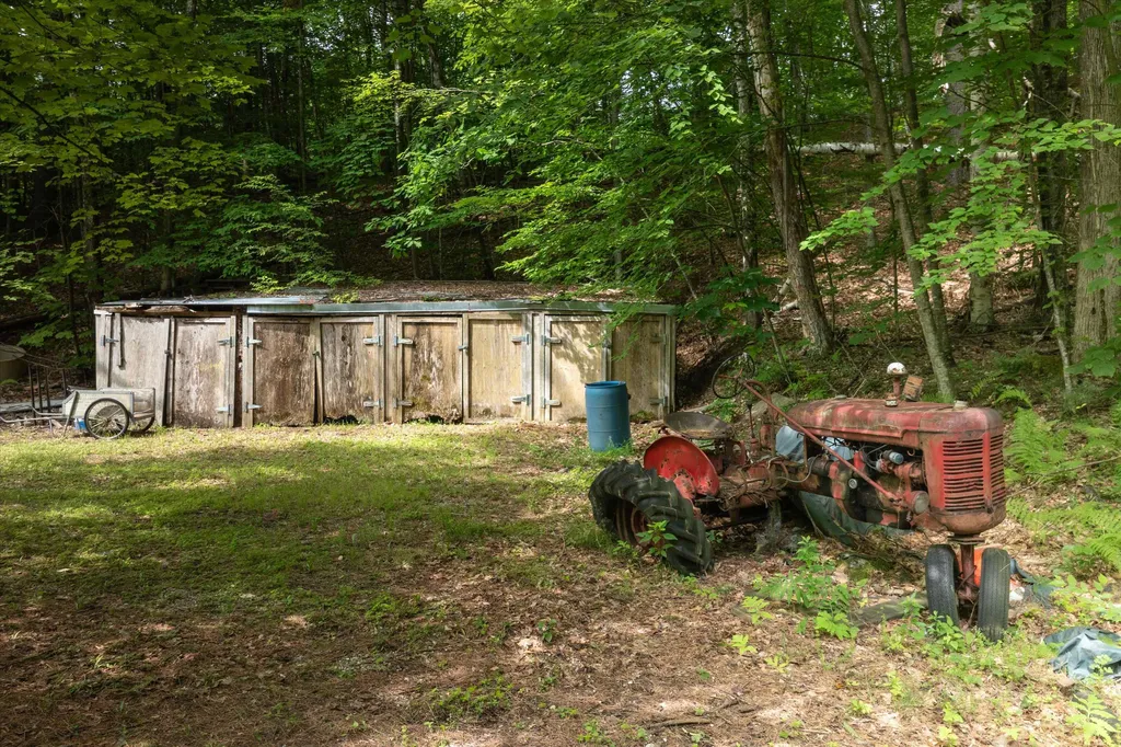252 Tudor Road Sandgate VT 05250