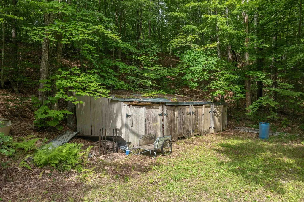 252 Tudor Road Sandgate VT 05250