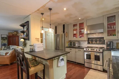 252 Tudor Road Sandgate VT 05250