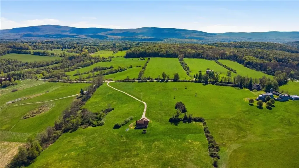 1278 Harrington Road Bennington VT 05201