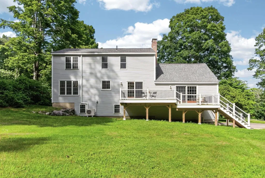 99 Stage Road Hampstead NH 03841