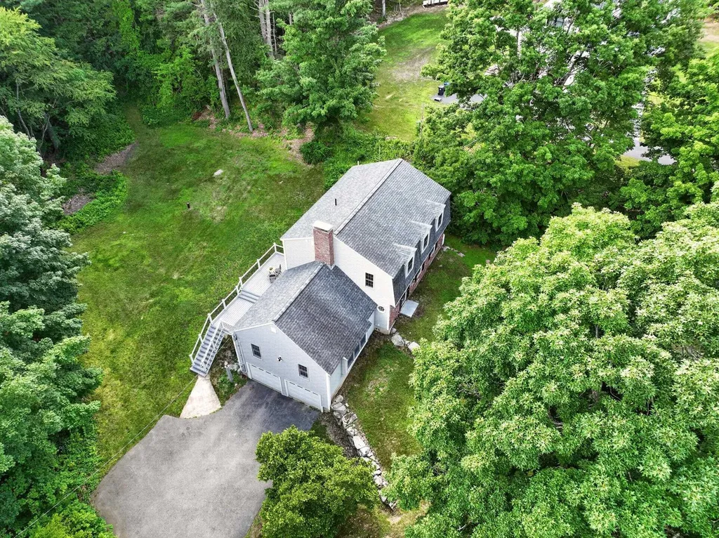 99 Stage Road Hampstead NH 03841