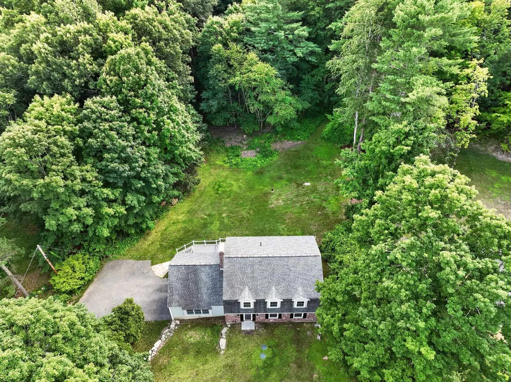 99 Stage Road Hampstead NH 03841