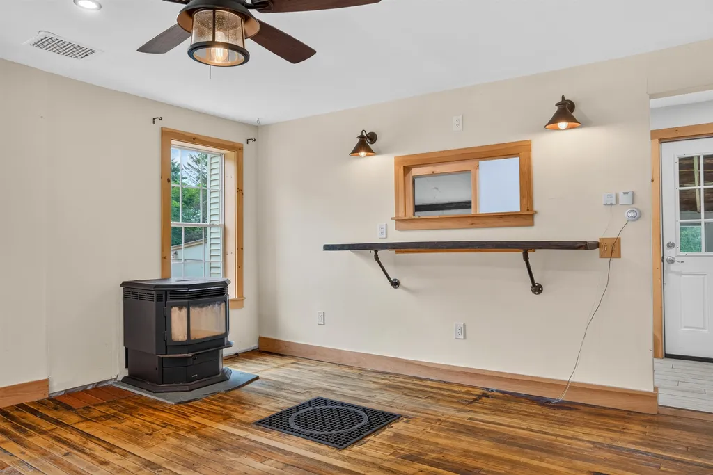 2 Willow Street Proctor VT 05765