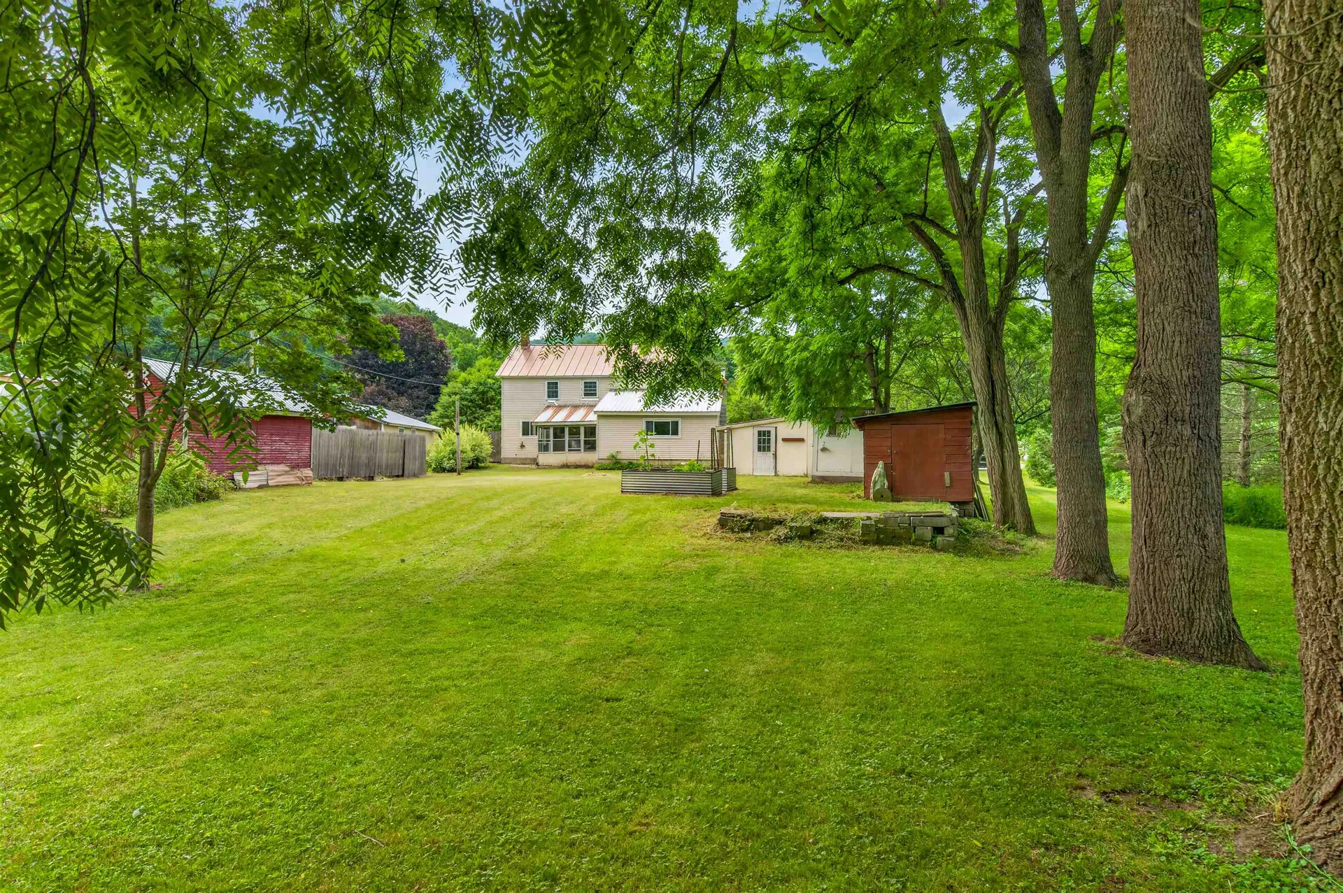 2 Willow Street Proctor VT 05765
