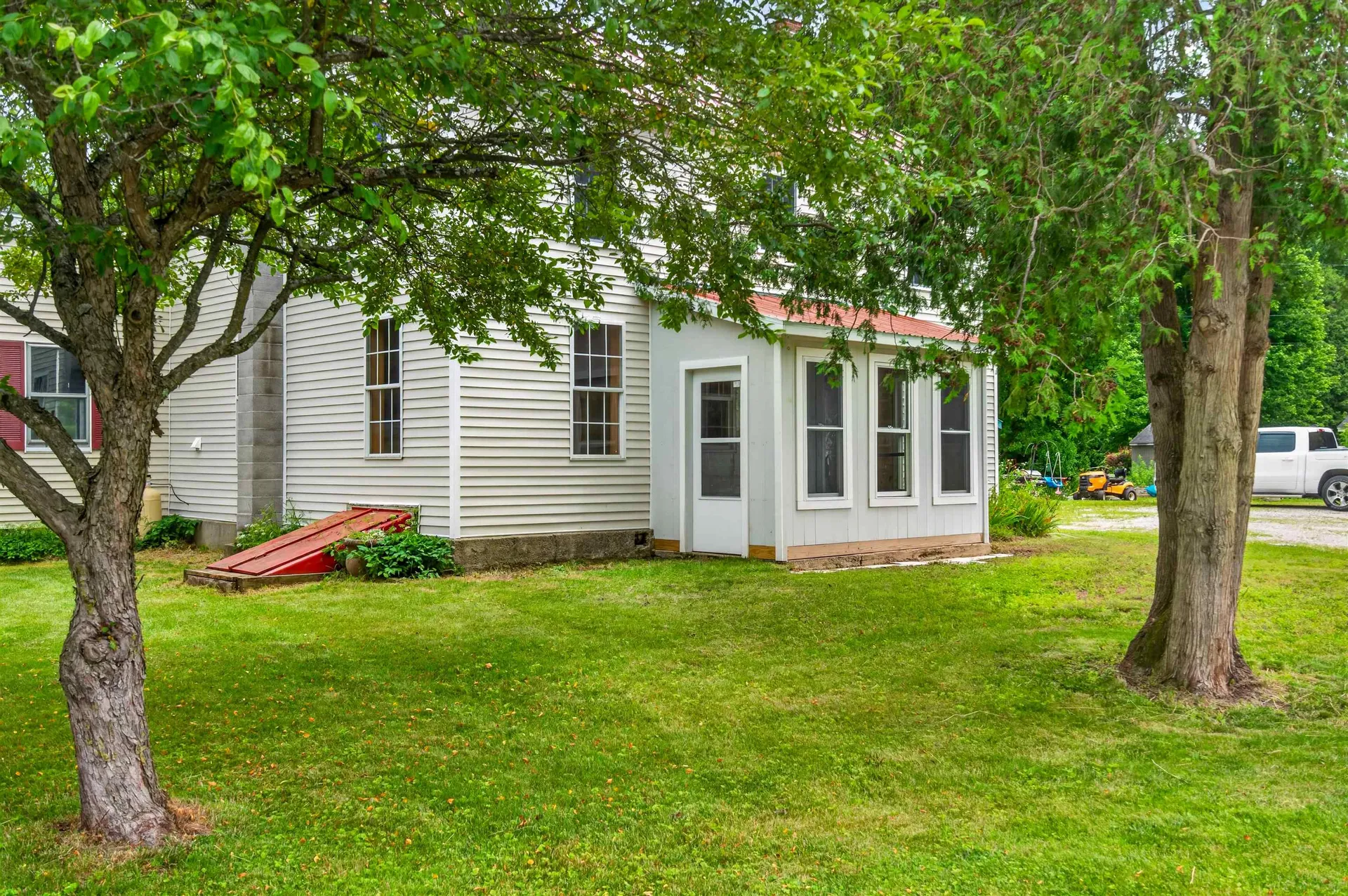 2 Willow Street Proctor VT 05765
