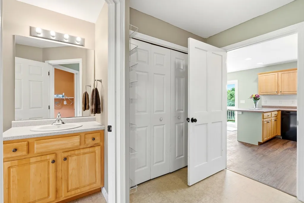 117 Holly Hill Farm Road Weare NH 03281