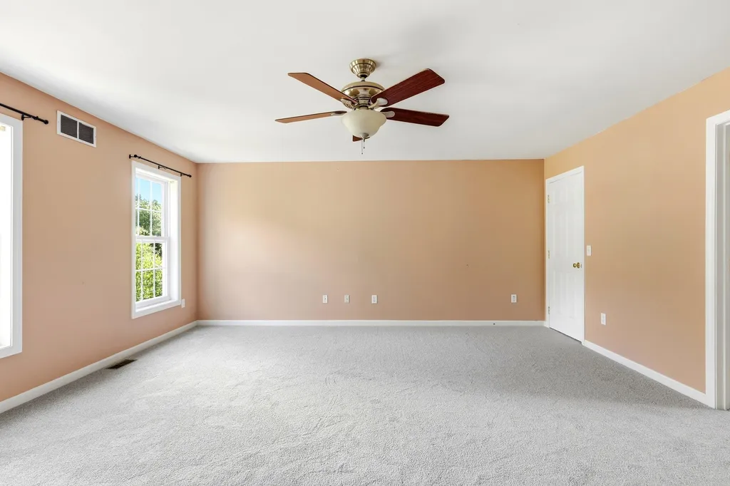 117 Holly Hill Farm Road Weare NH 03281