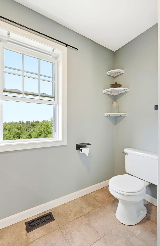 117 Holly Hill Farm Road Weare NH 03281