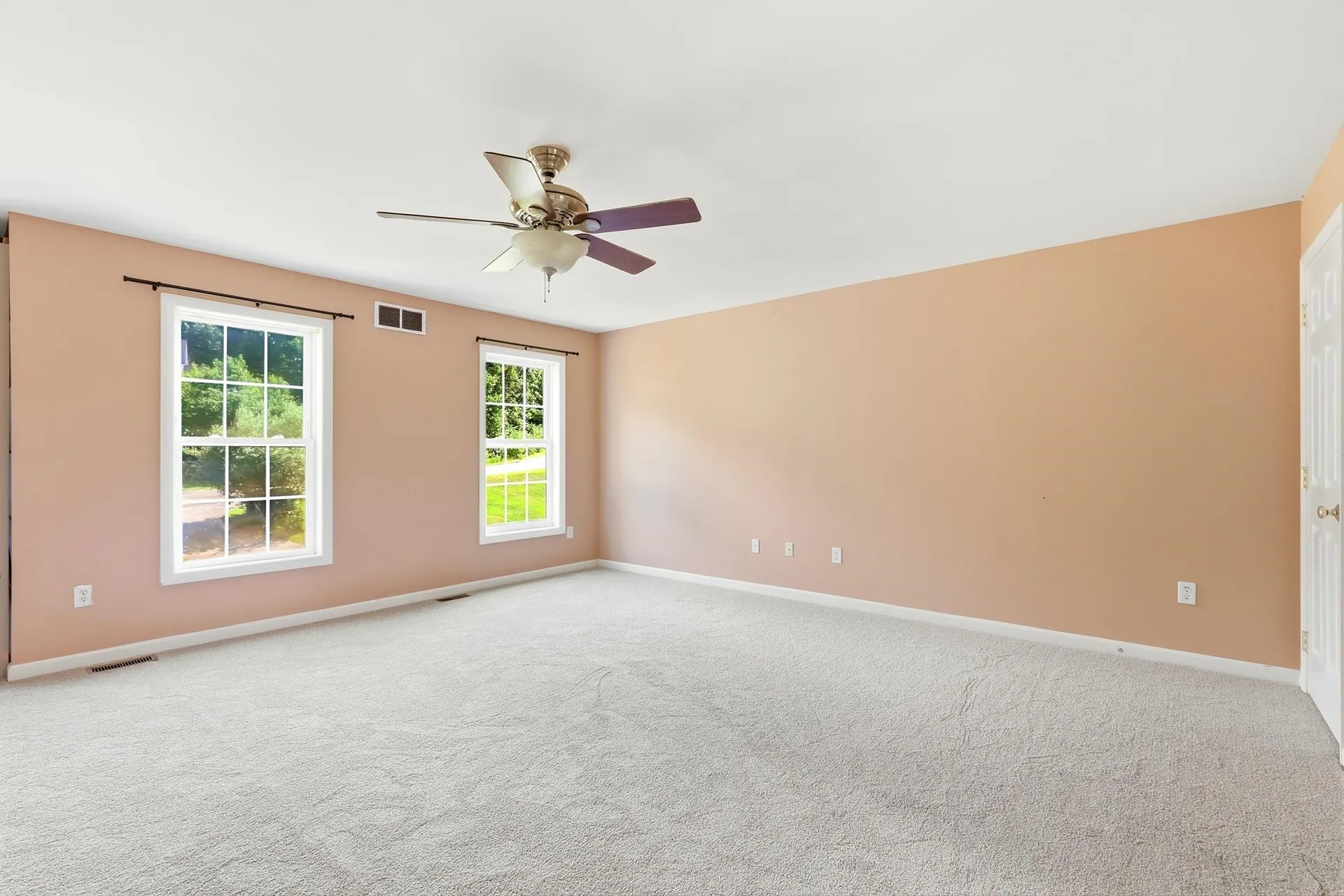 117 Holly Hill Farm Road Weare NH 03281