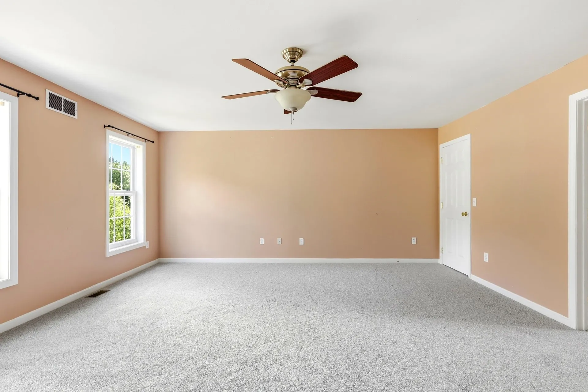 117 Holly Hill Farm Road Weare NH 03281