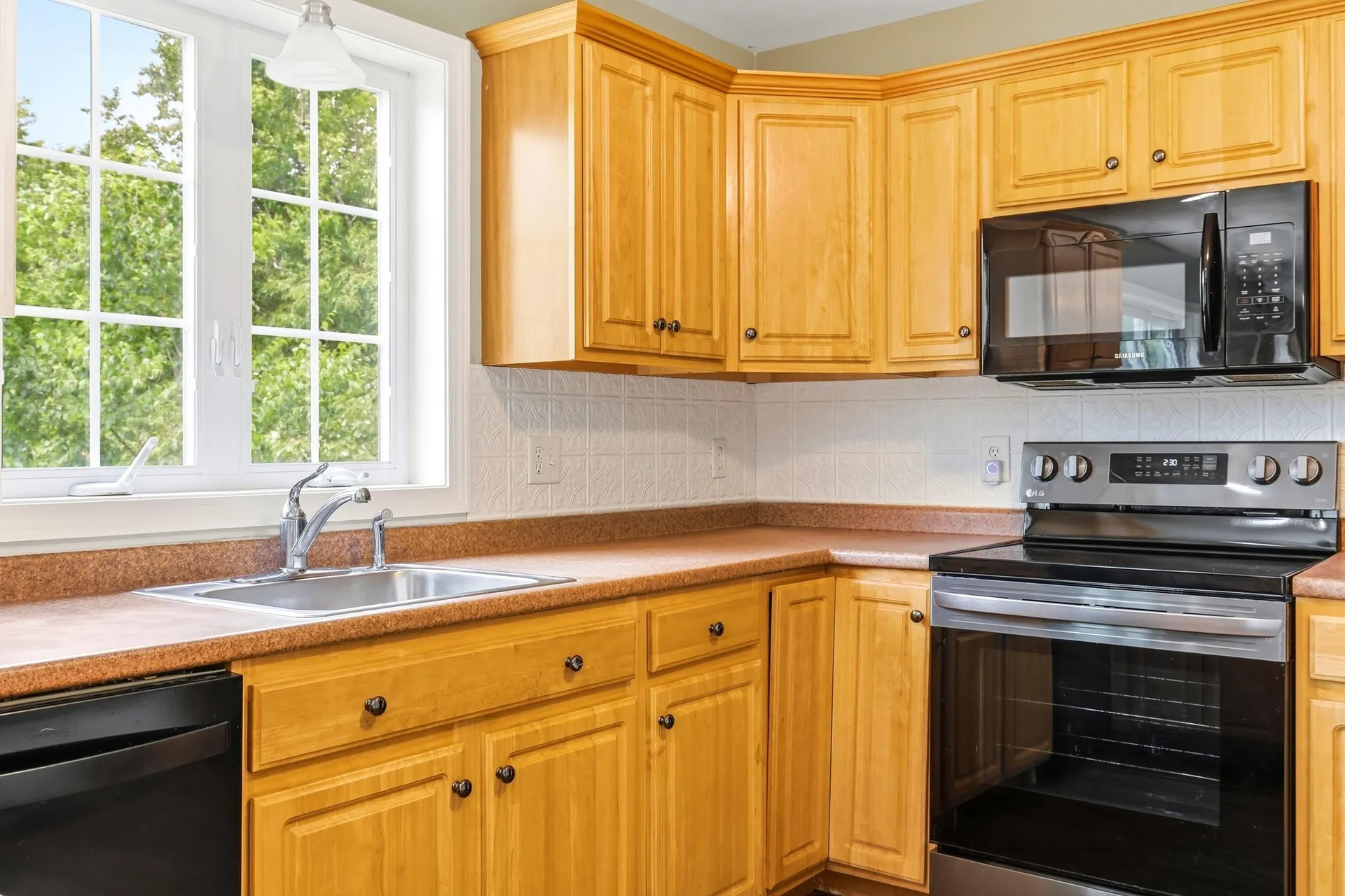 117 Holly Hill Farm Road Weare NH 03281