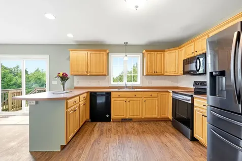 117 Holly Hill Farm Road Weare NH 03281