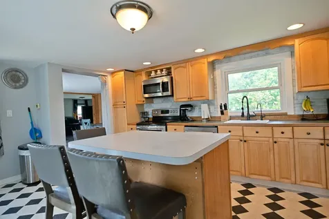 131 South Road Deerfield NH 03037