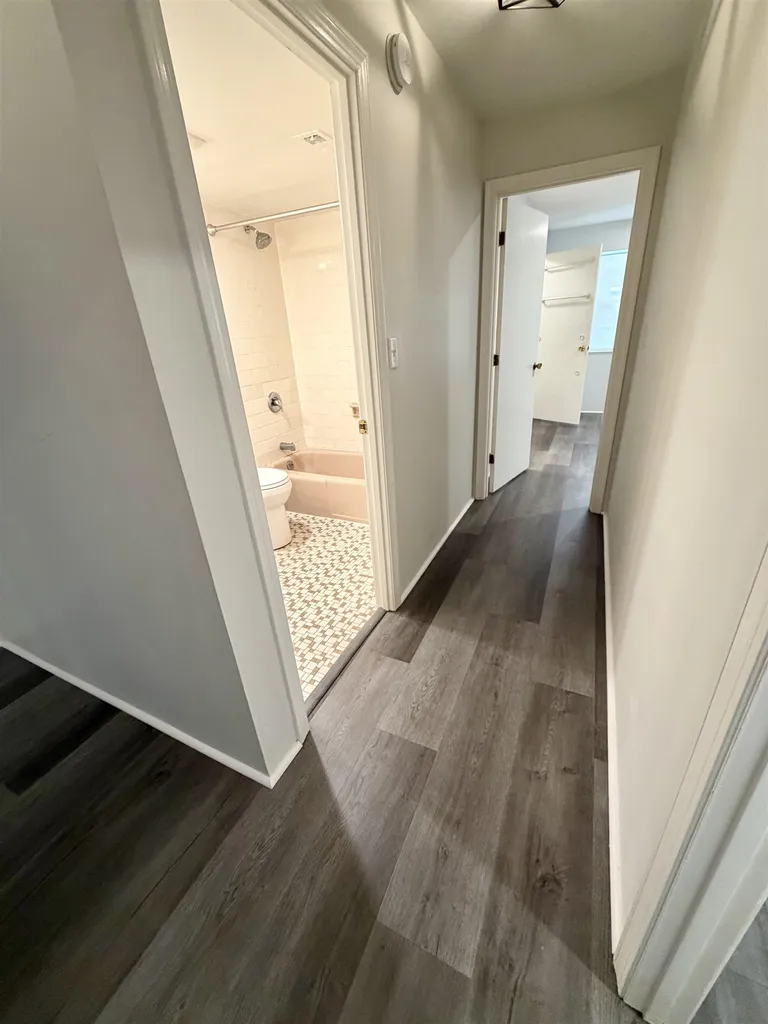 9 Louisburg Square Nashua NH 03060