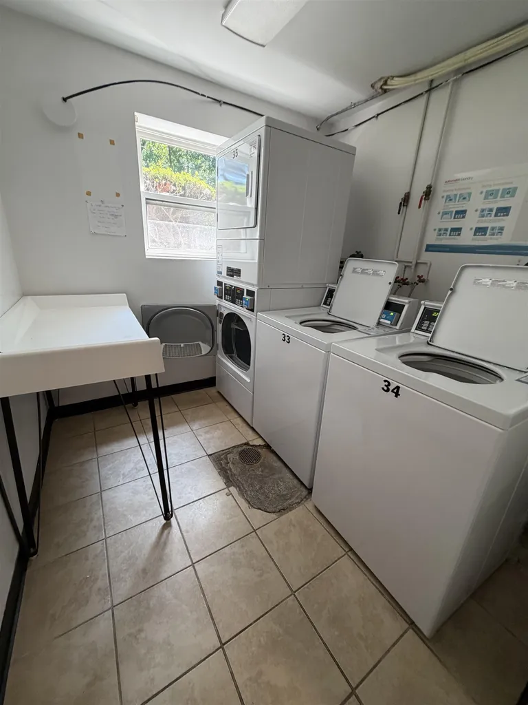 9 Louisburg Square Nashua NH 03060