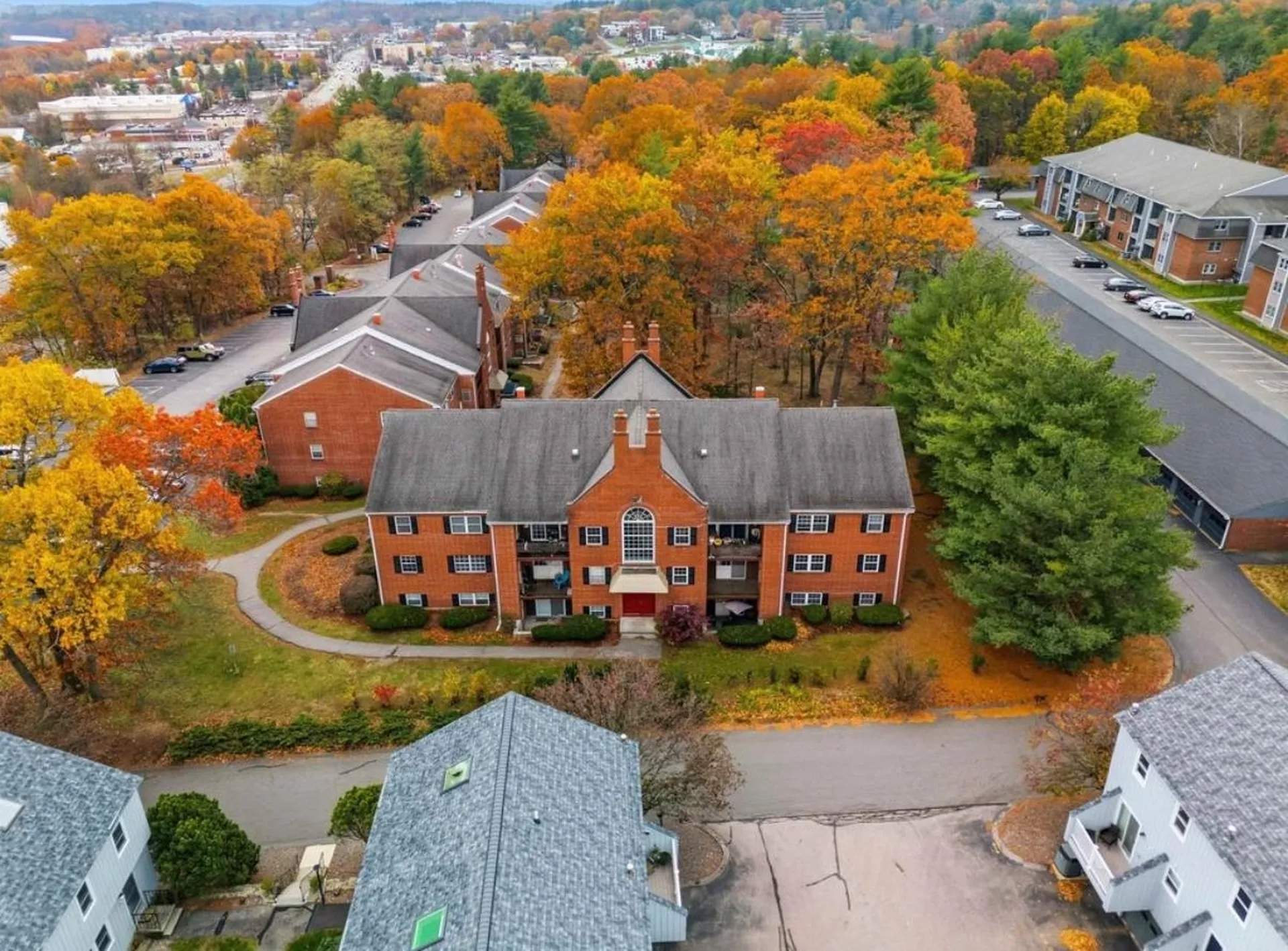 9 Louisburg Square Nashua NH 03060
