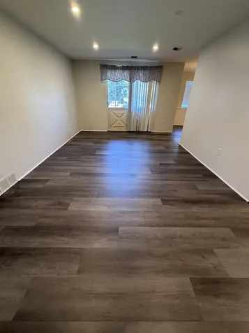 9 Louisburg Square Nashua NH 03060