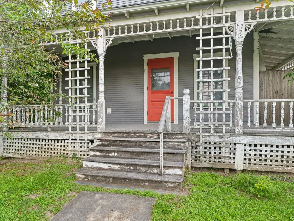89 Court Street Middlebury VT 05753