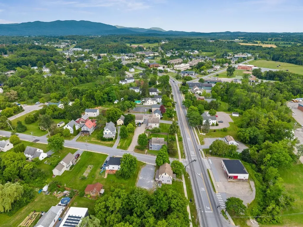 89 Court Street Middlebury VT 05753