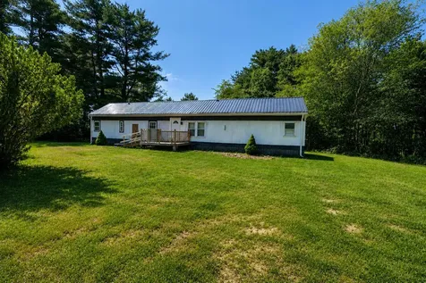 8 Acre Street Raymond NH 03077