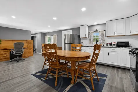 8 Acre Street Raymond NH 03077
