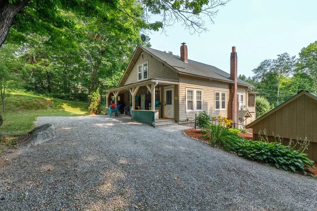 11 Old Main Road Warner NH 03278