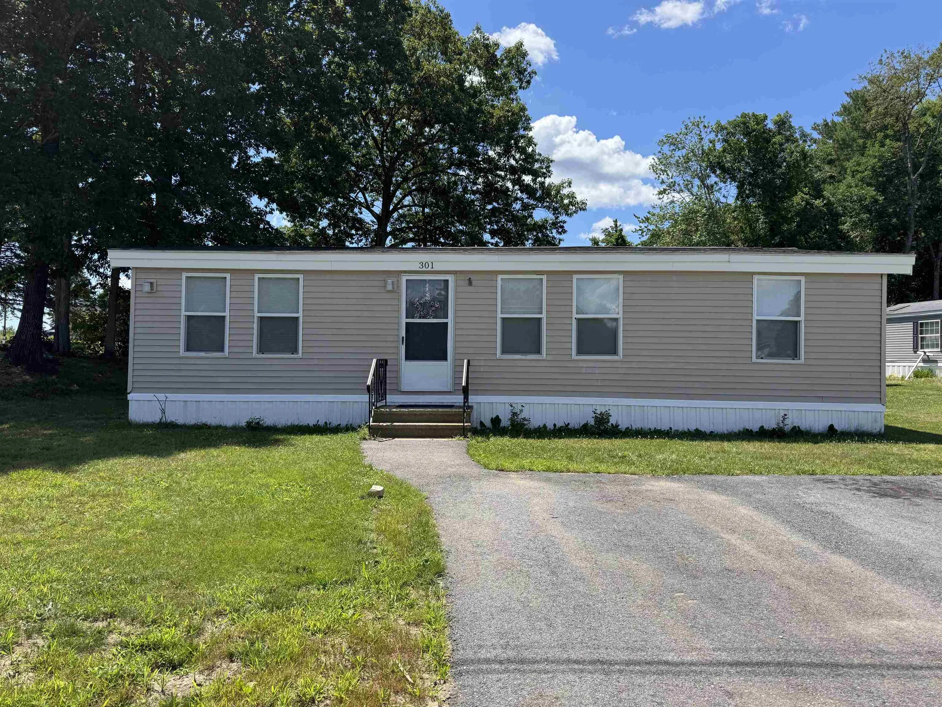 301 Sherwood Glen Somersworth NH 03878
