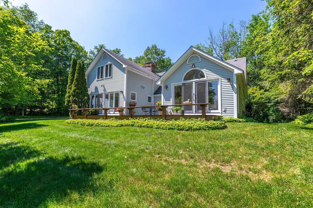 866 East Manchester Road Manchester VT 05255
