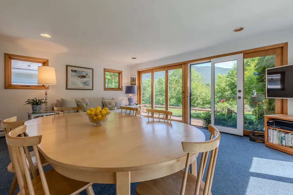 866 East Manchester Road Manchester VT 05255