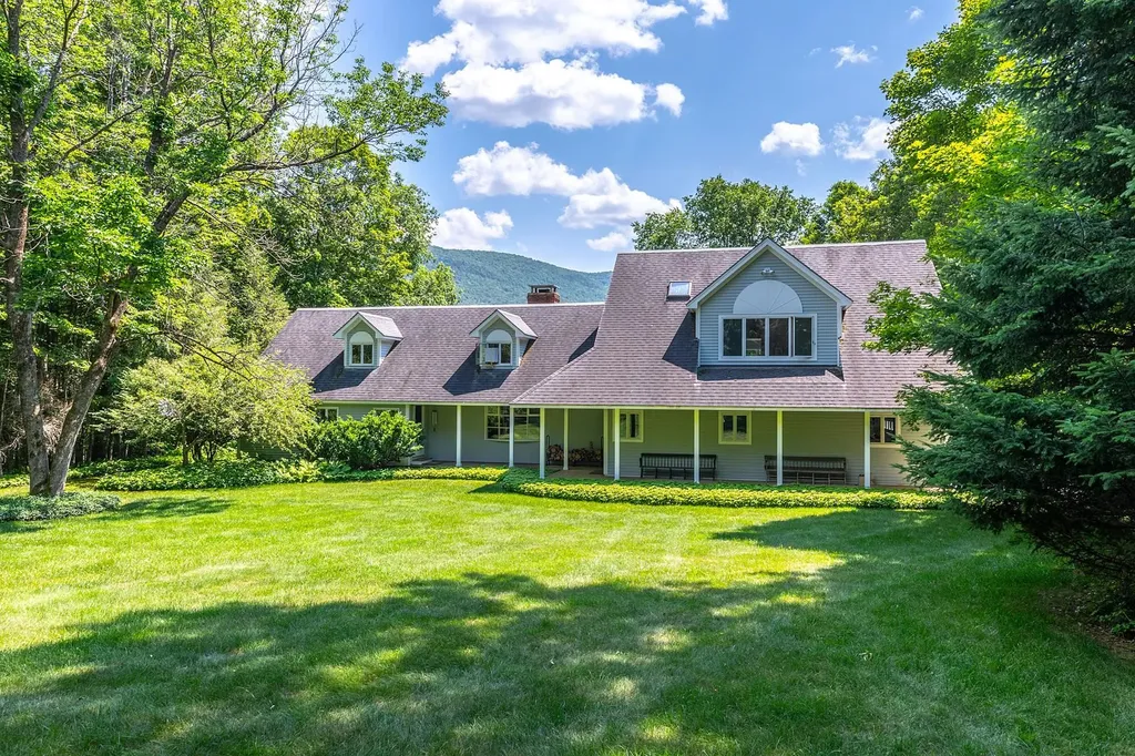 866 East Manchester Road Manchester VT 05255